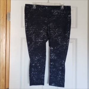 Old Navy Active Cropped Leggings Size XL